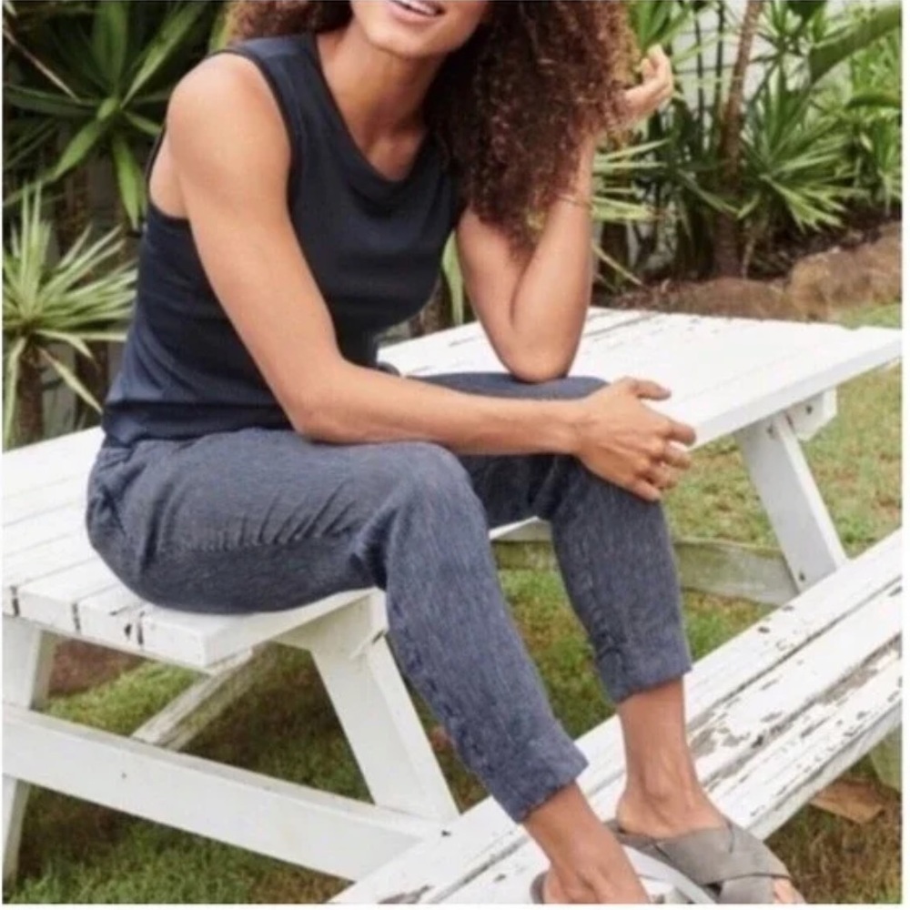Athleta Bali 100% Linen Pants Navy Blue Striped Relaxed Size 6 Pockets #211380